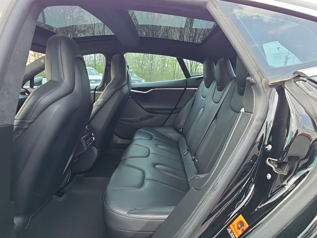 Used 2015 Tesla Model S 85D image 35