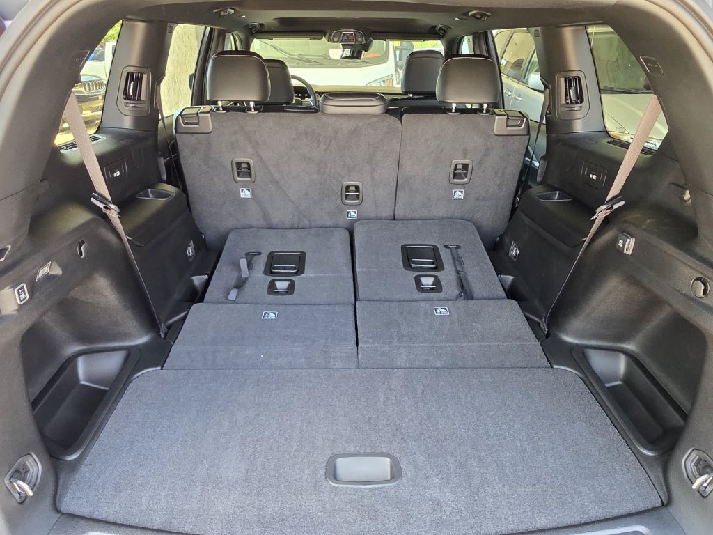 New 2026 Jeep Grand Cherokee L 2WD image 14