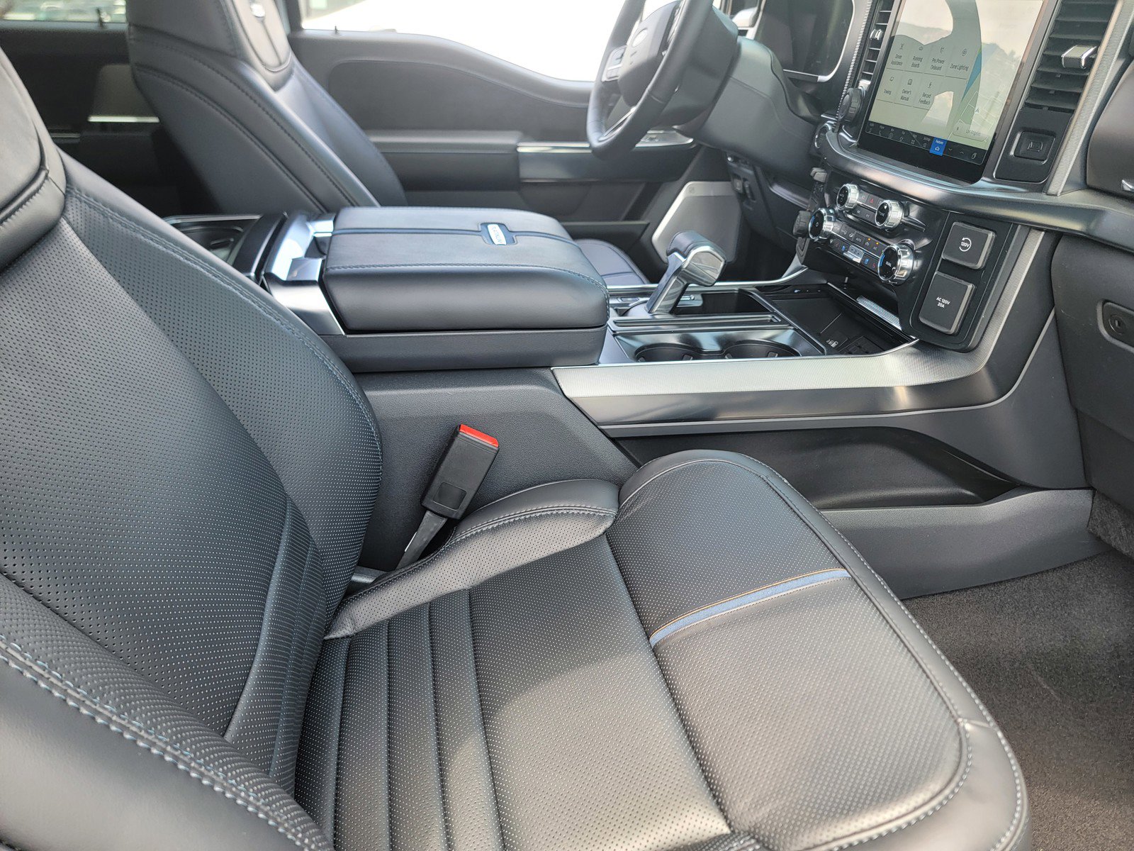 New 2025 Ford F150 Platinum w/ Equipment Group 702A High image 14