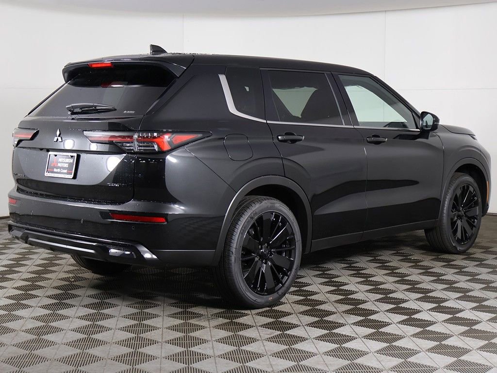 New 2026 Mitsubishi Outlander LE AWD/4WD image 10