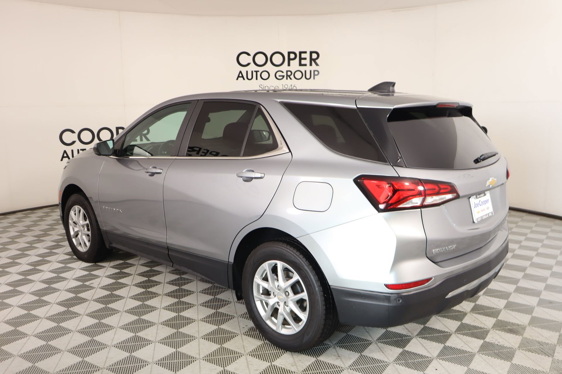 Used 2023 Chevrolet Equinox LT w/ Driver Convenience Package image 22