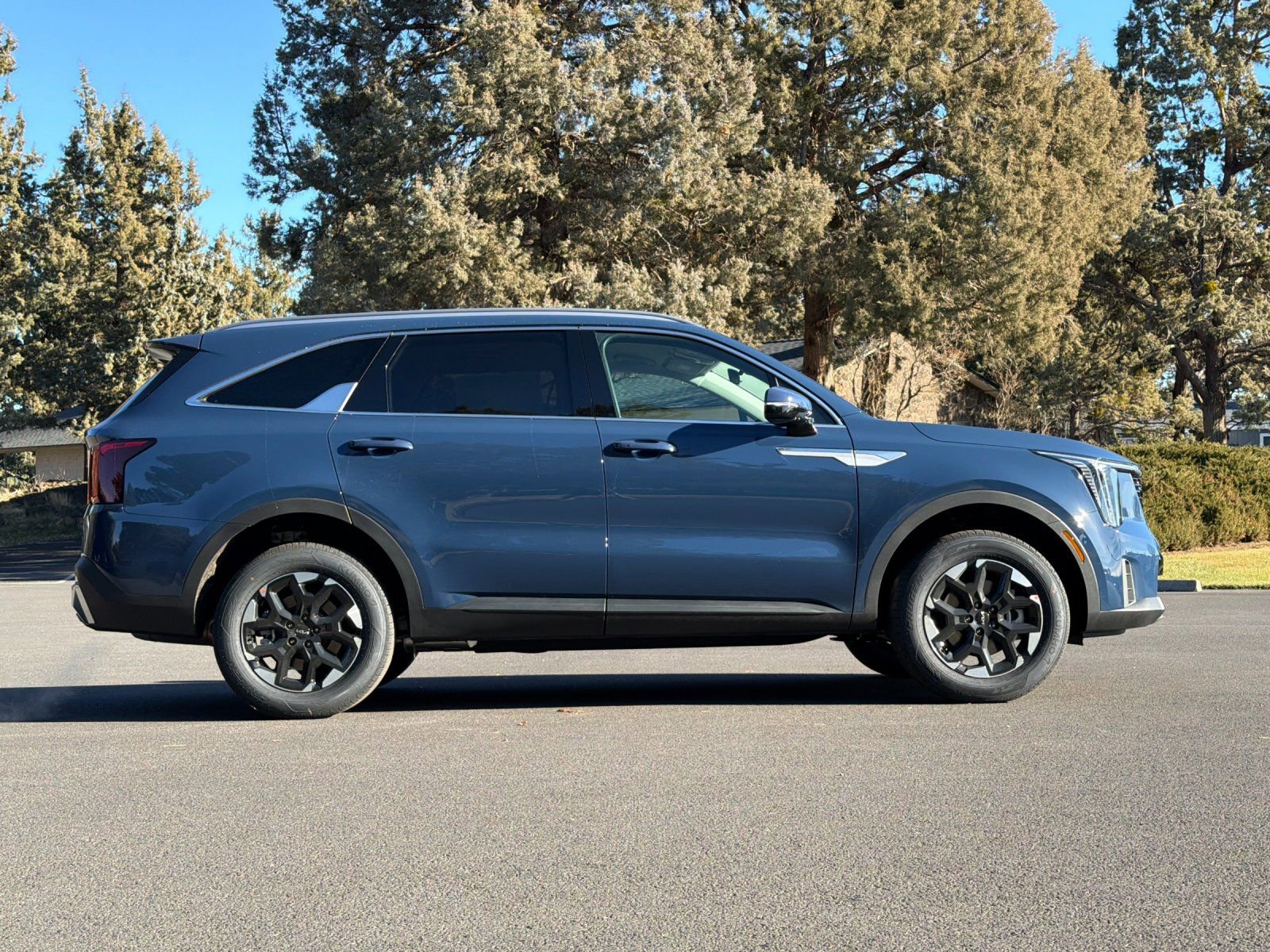 New 2026 Kia Sorento S AWD/4WD image 3