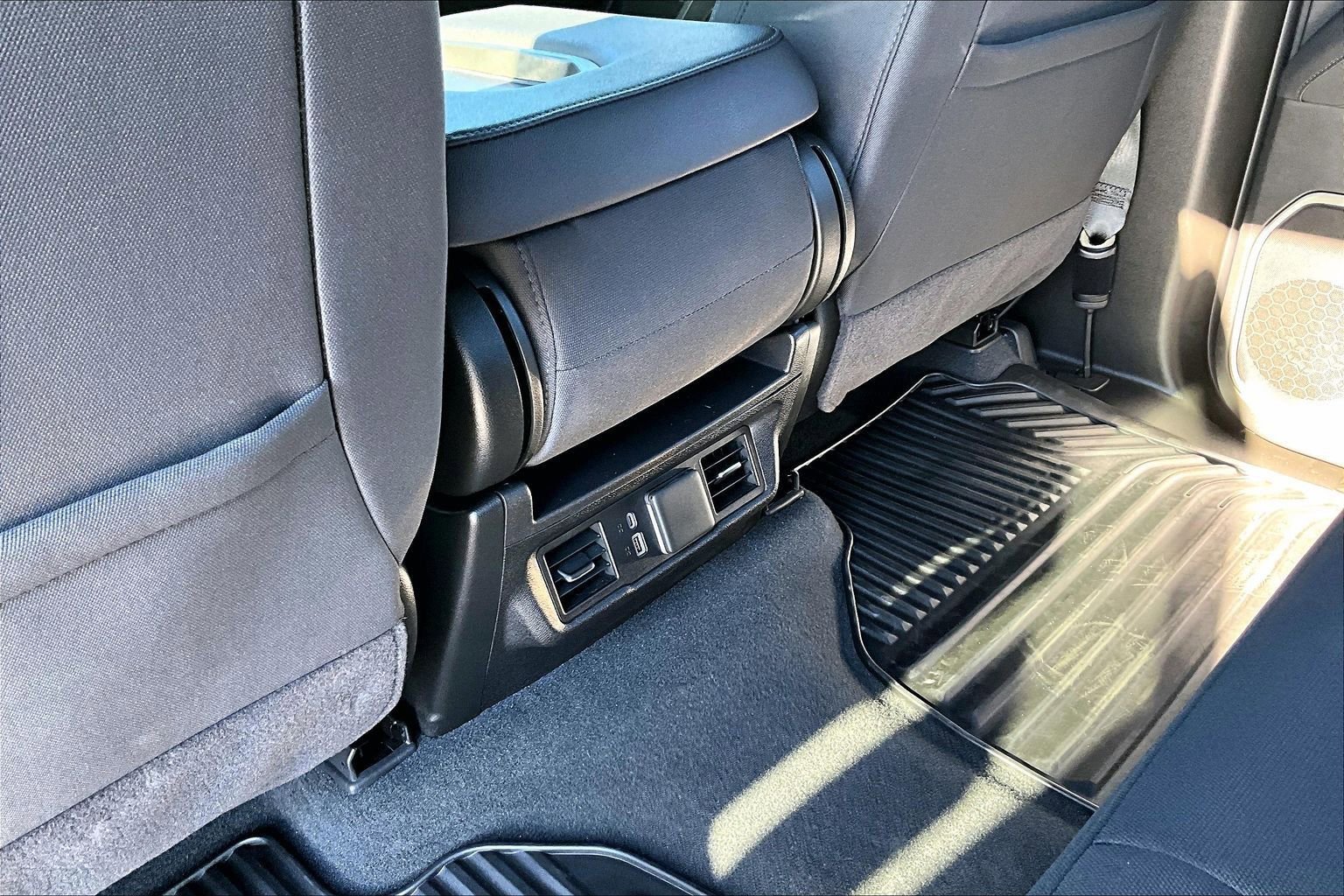 Used 2025 Chevrolet Silverado 2500 LT w/ Convenience Package image 11