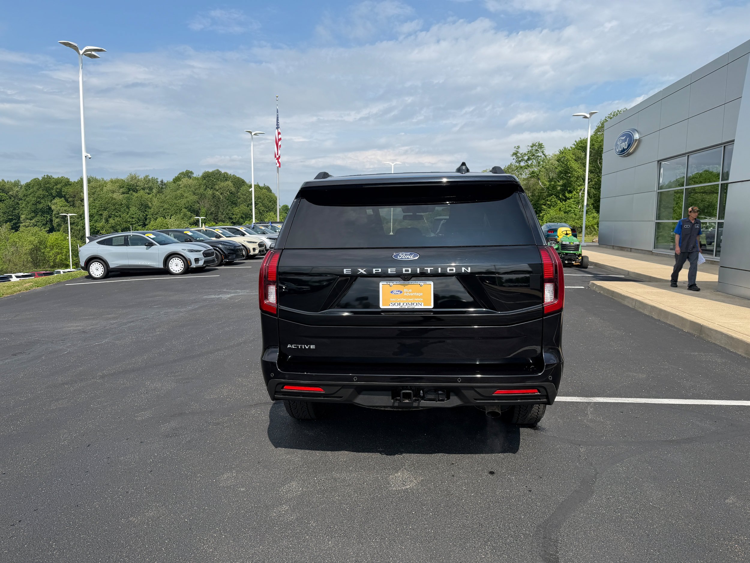 Certified 2025 Ford Expedition Active AWD/4WD image 7