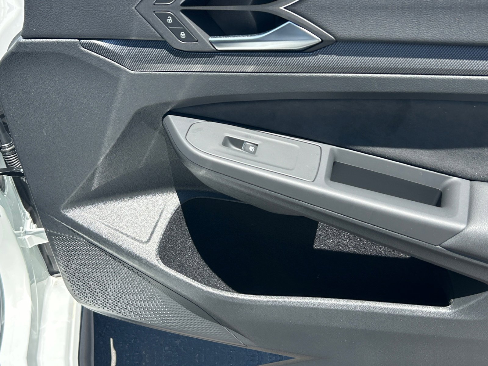 New 2026 Volkswagen Golf SE FWD image 16