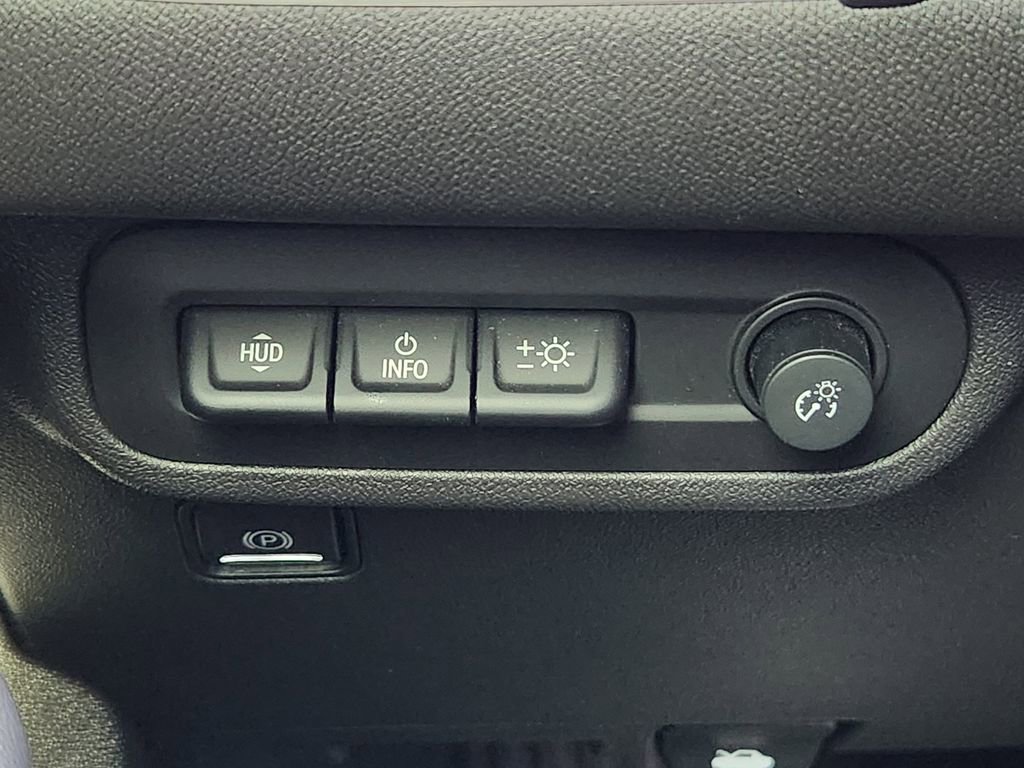 Used 2024 GMC Terrain SLT w/ Tech Package image 30