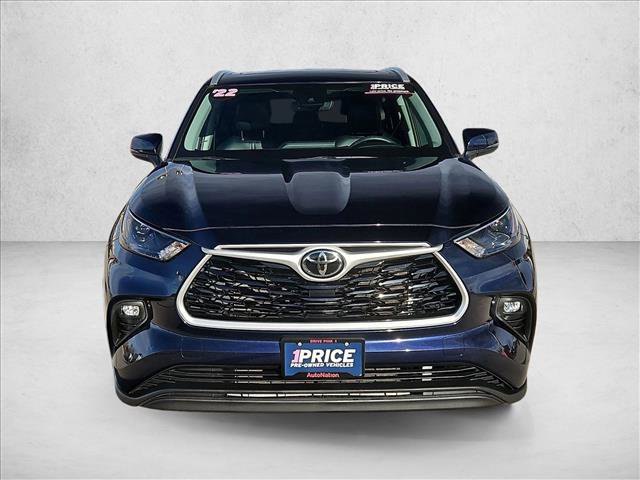 Used 2022 Toyota Highlander XLE video 2