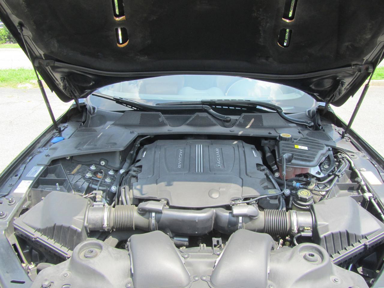 Used 2014 Jaguar XJ R Long Wheel Base RWD image 26