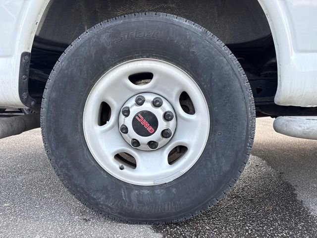 Used 2024 GMC Savana 2500 w/ Driver Convenience Package image 21