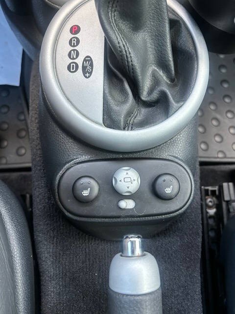 Used 2004 MINI Cooper Hardtop FWD image 6