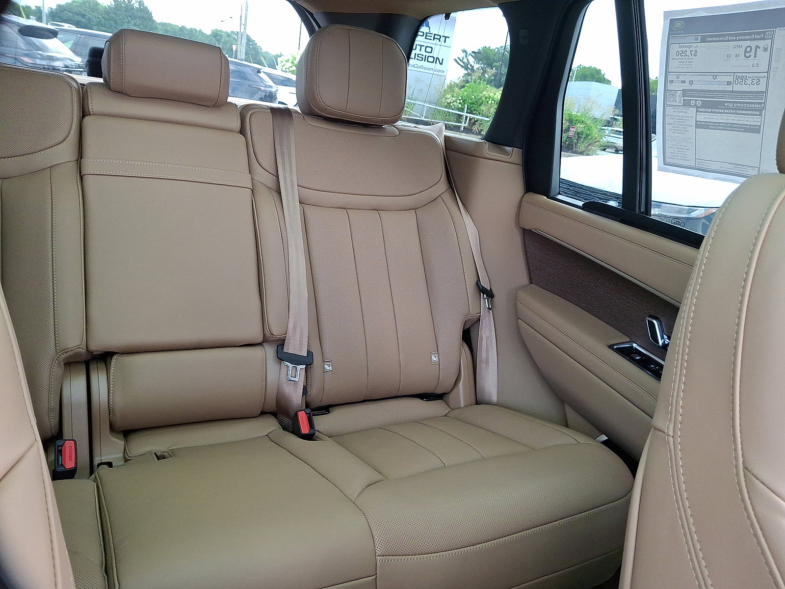 New 2025 Land Rover Range Rover SE image 17