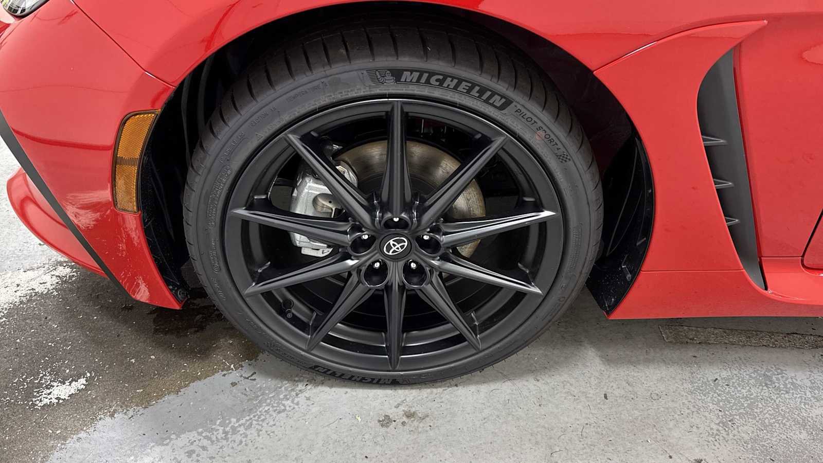 New 2025 Toyota GR86 Premium image 10