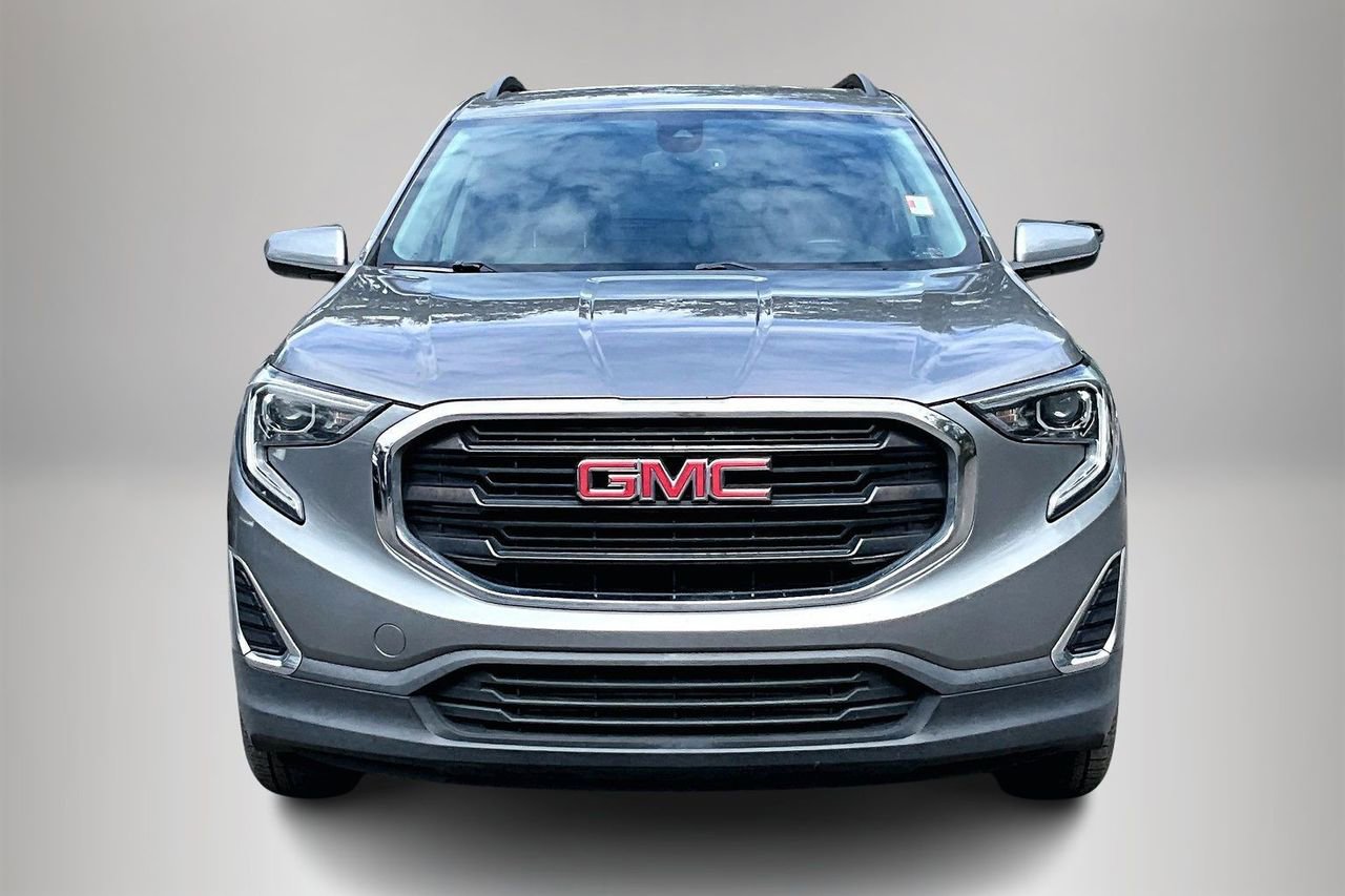 Used 2020 GMC Terrain SLE w/ Driver Convenience Package image 3