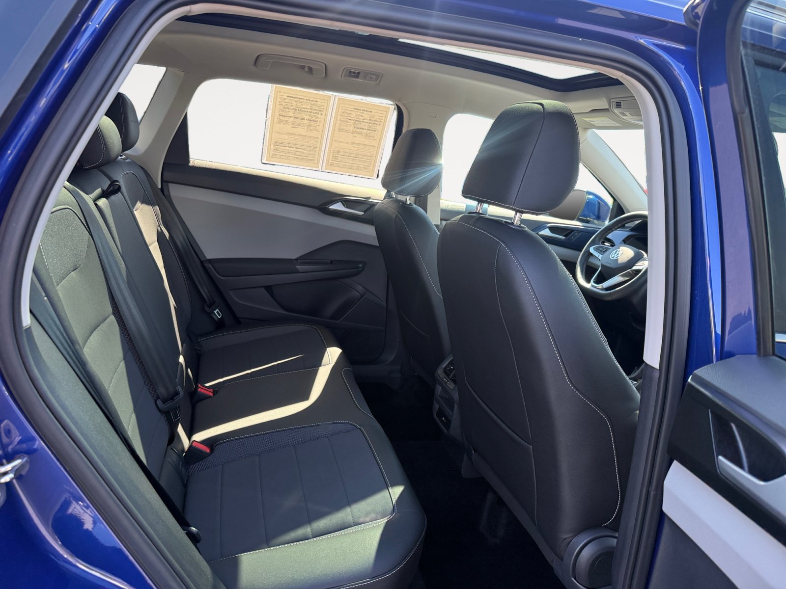 Certified 2023 Volkswagen Taos SE FWD image 18