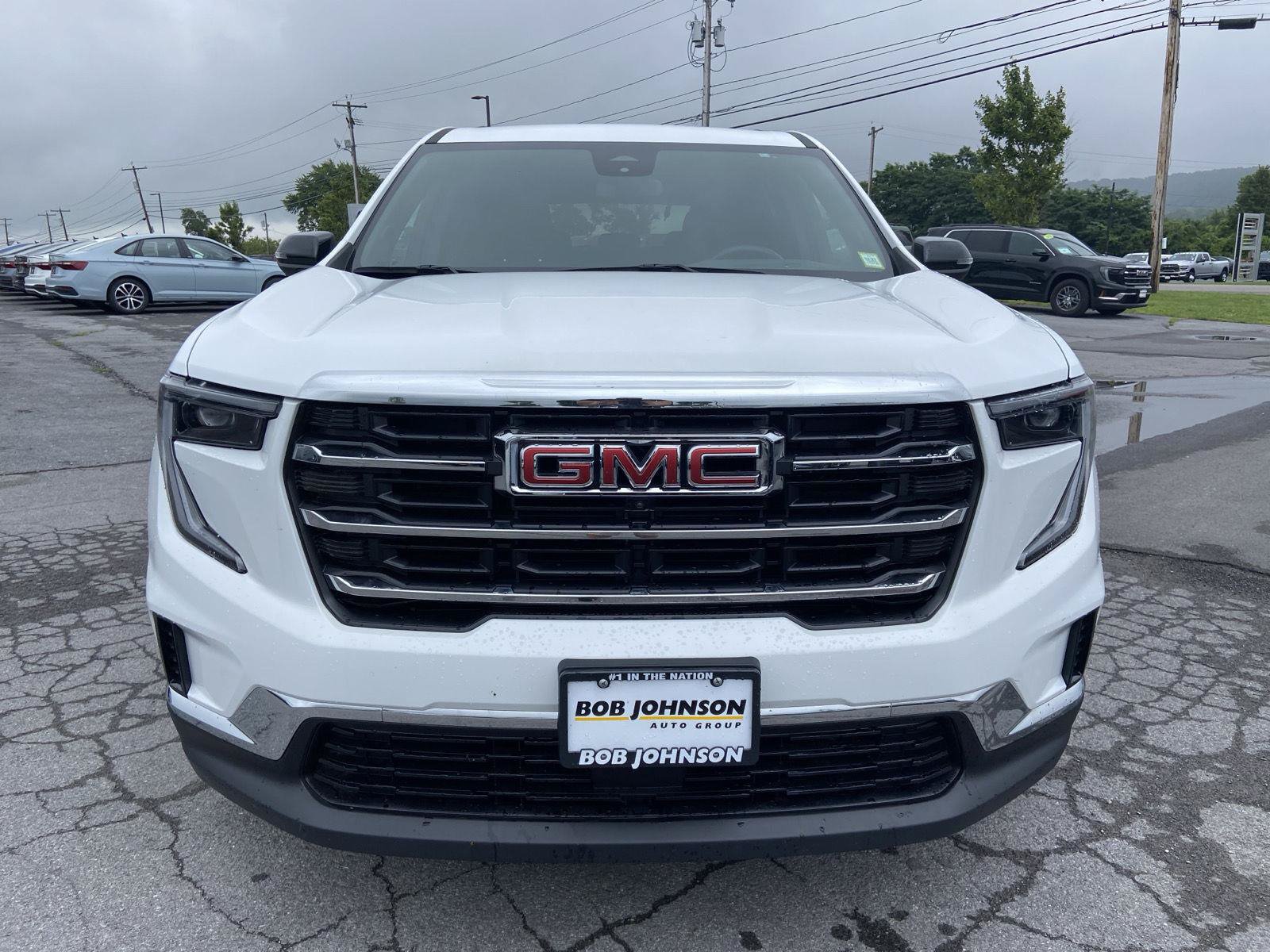 Used 2025 GMC Acadia Elevation AWD/4WD image 2