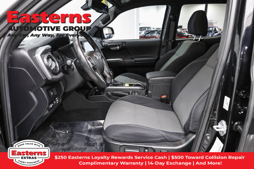 Used 2021 Toyota Tacoma TRD Off-Road AWD/4WD image 15