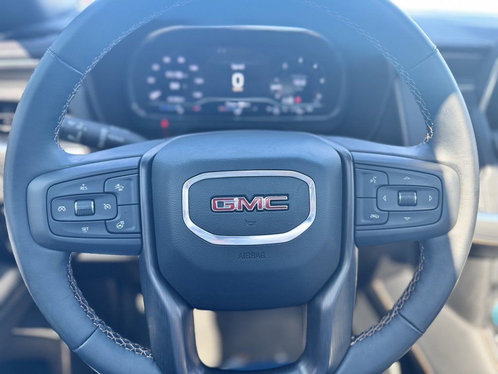 Used 2024 GMC Yukon AT4 w/ Technology Package image 24