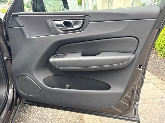 Used 2025 Volvo XC60 B5 Plus w/ Climate Package AWD/4WD image 15