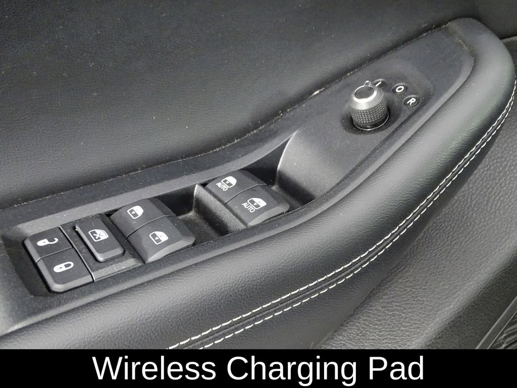 Used 2023 Jeep Grand Cherokee L Laredo image 18