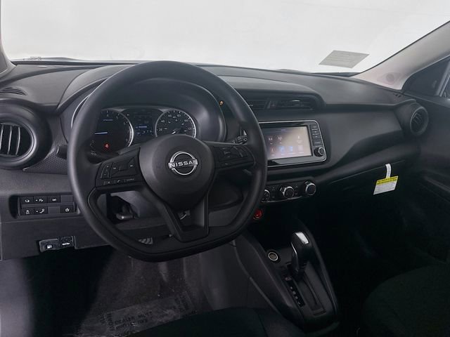 New 2025 Nissan Kicks Play S FWD image 13