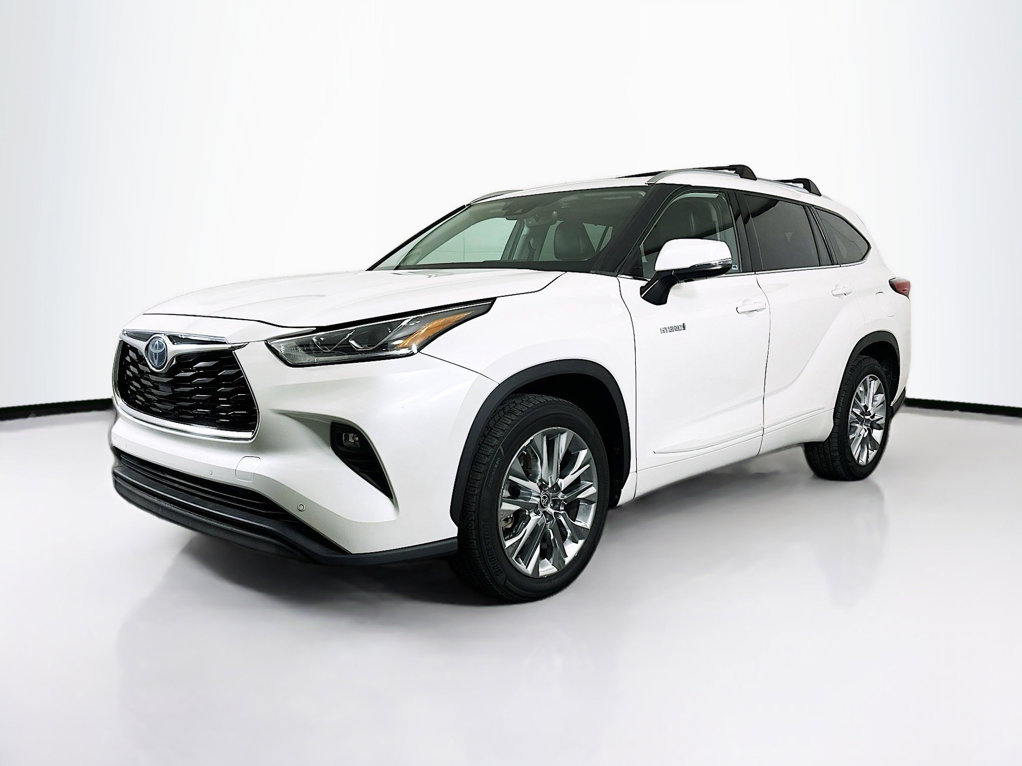Used 2020 Toyota Highlander Limited image 3