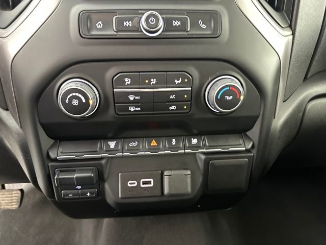 Used 2022 Chevrolet Silverado 2500 Custom w/ Custom Value Package image 23