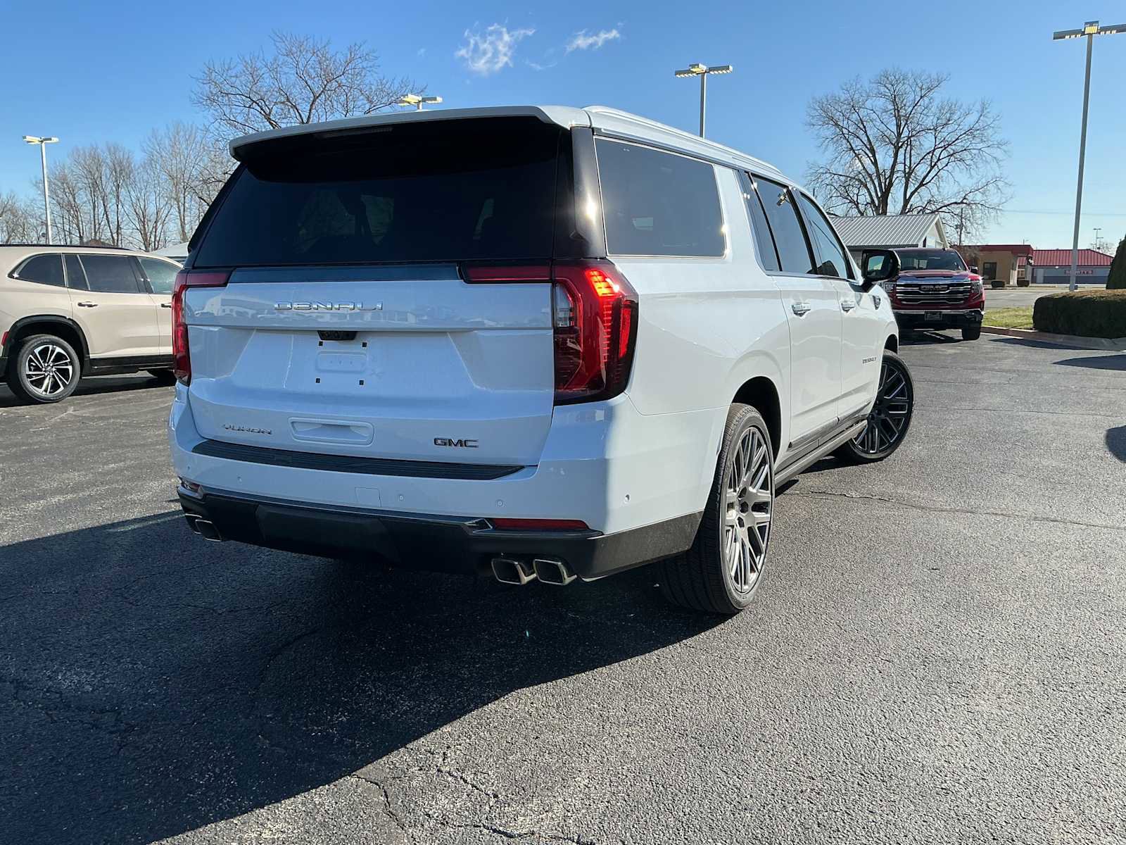New 2026 GMC Yukon XL Denali Ultimate w/ LPO, Illumination Package image 5