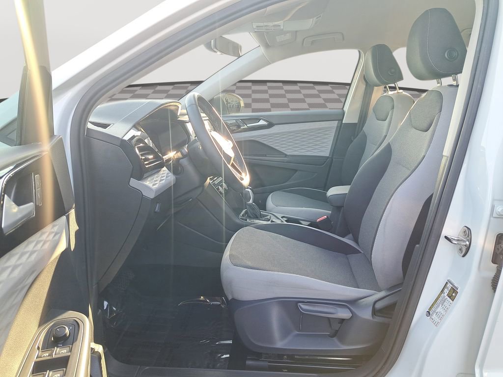 Used 2024 Volkswagen Taos S image 12