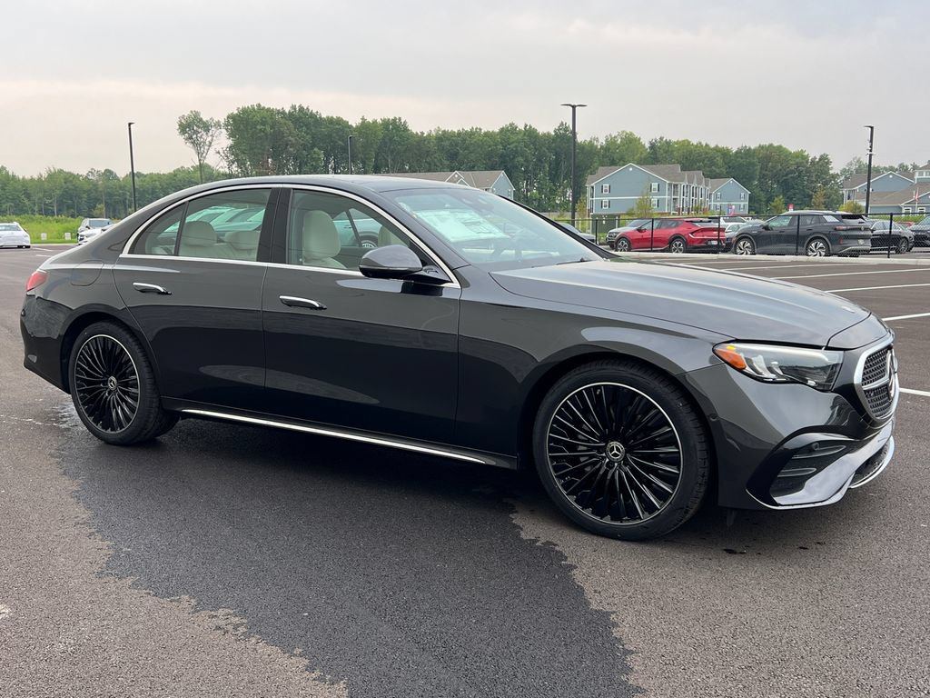 New 2026 Mercedes-Benz E 350 4MATIC Sedan image 2