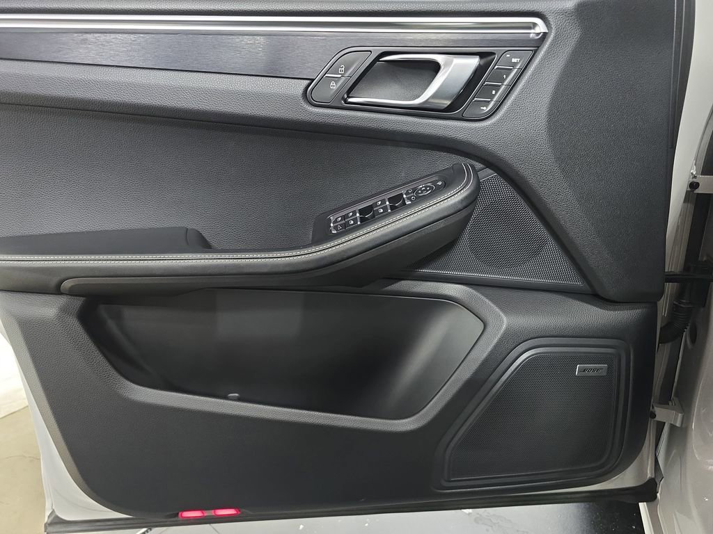 Certified 2023 Porsche Macan GTS AWD/4WD image 22