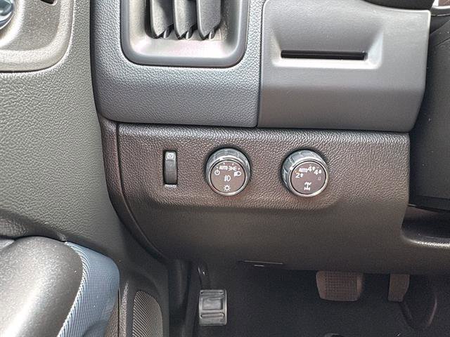 Used 2022 Chevrolet Colorado Z71 w/ Safety Package image 14