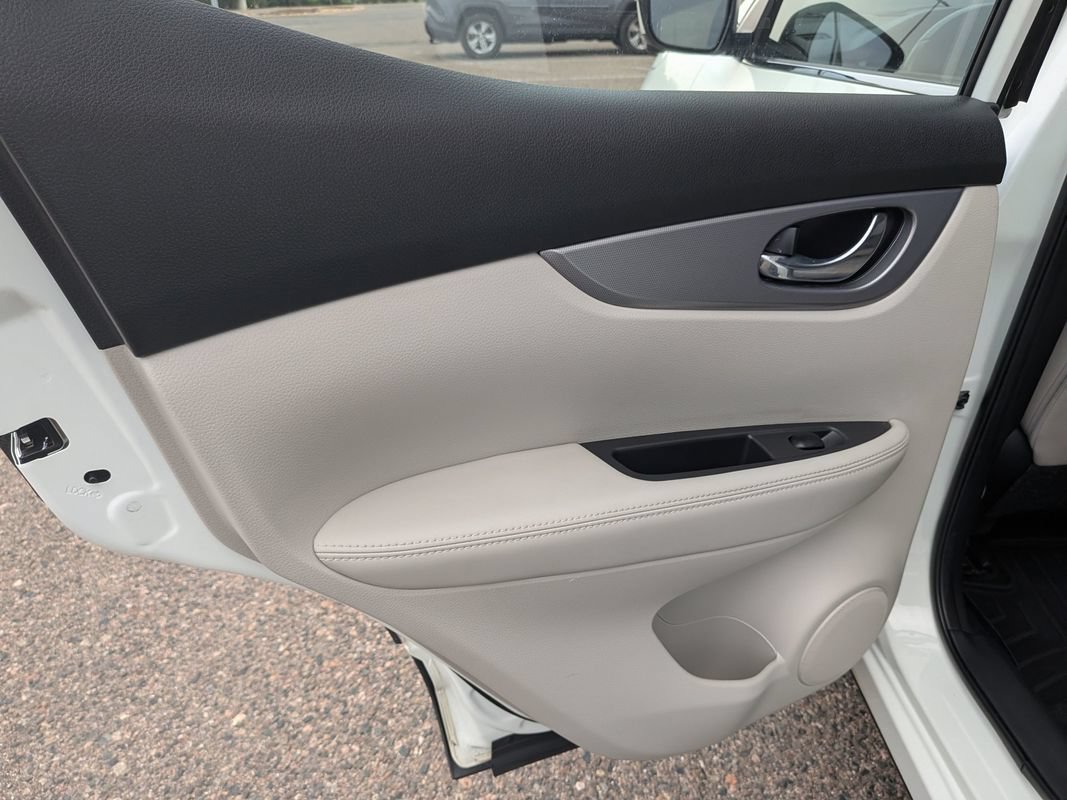 Used 2020 Nissan Rogue Sport SL w/ Premium Package AWD/4WD image 16