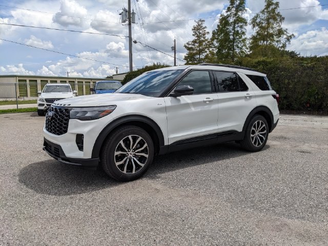 New 2026 Ford Explorer ST-Line w/ Premium Package RWD image 8
