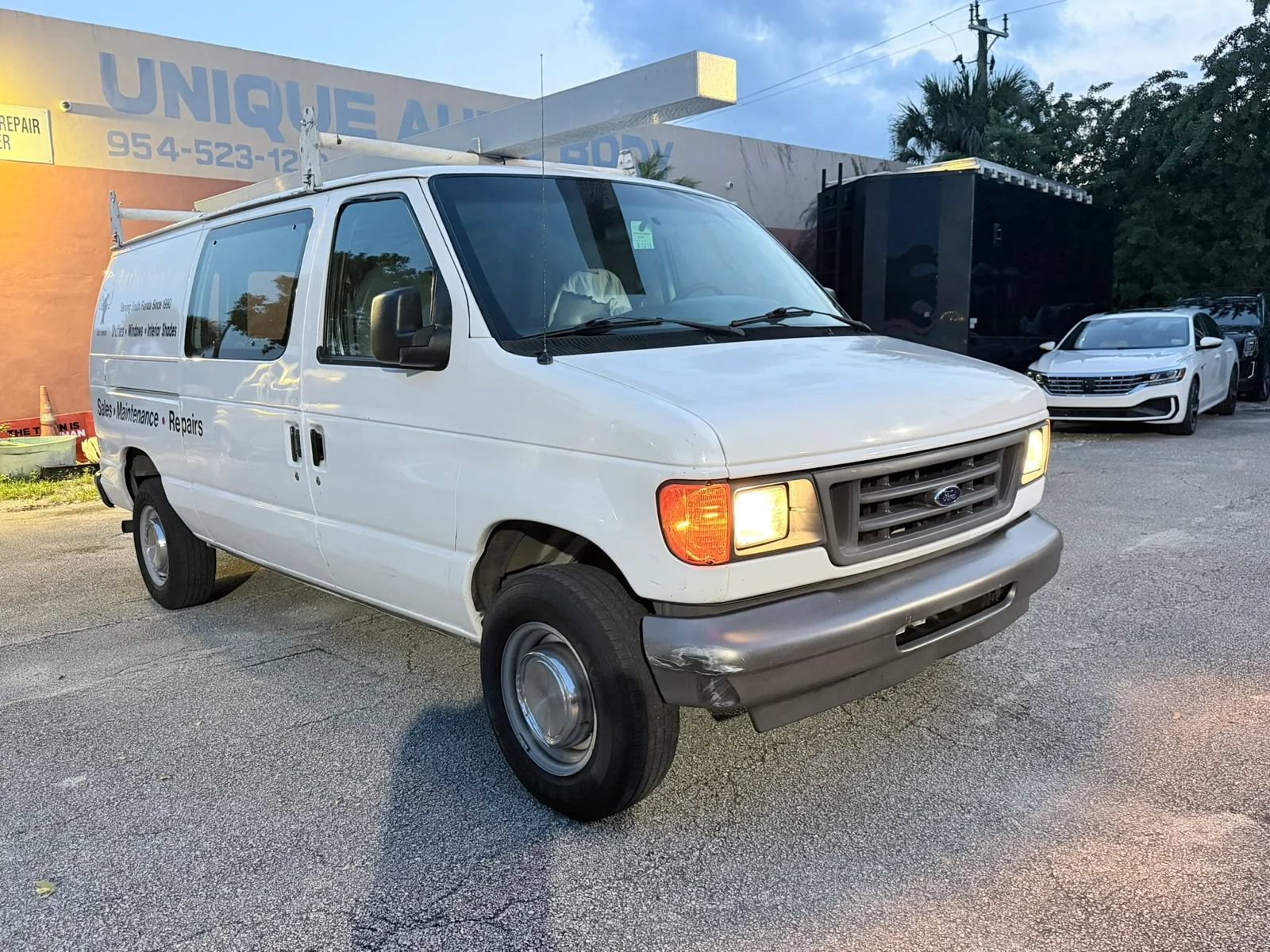 Used 2006 Ford E-250 and Econoline 250 RWD image 3