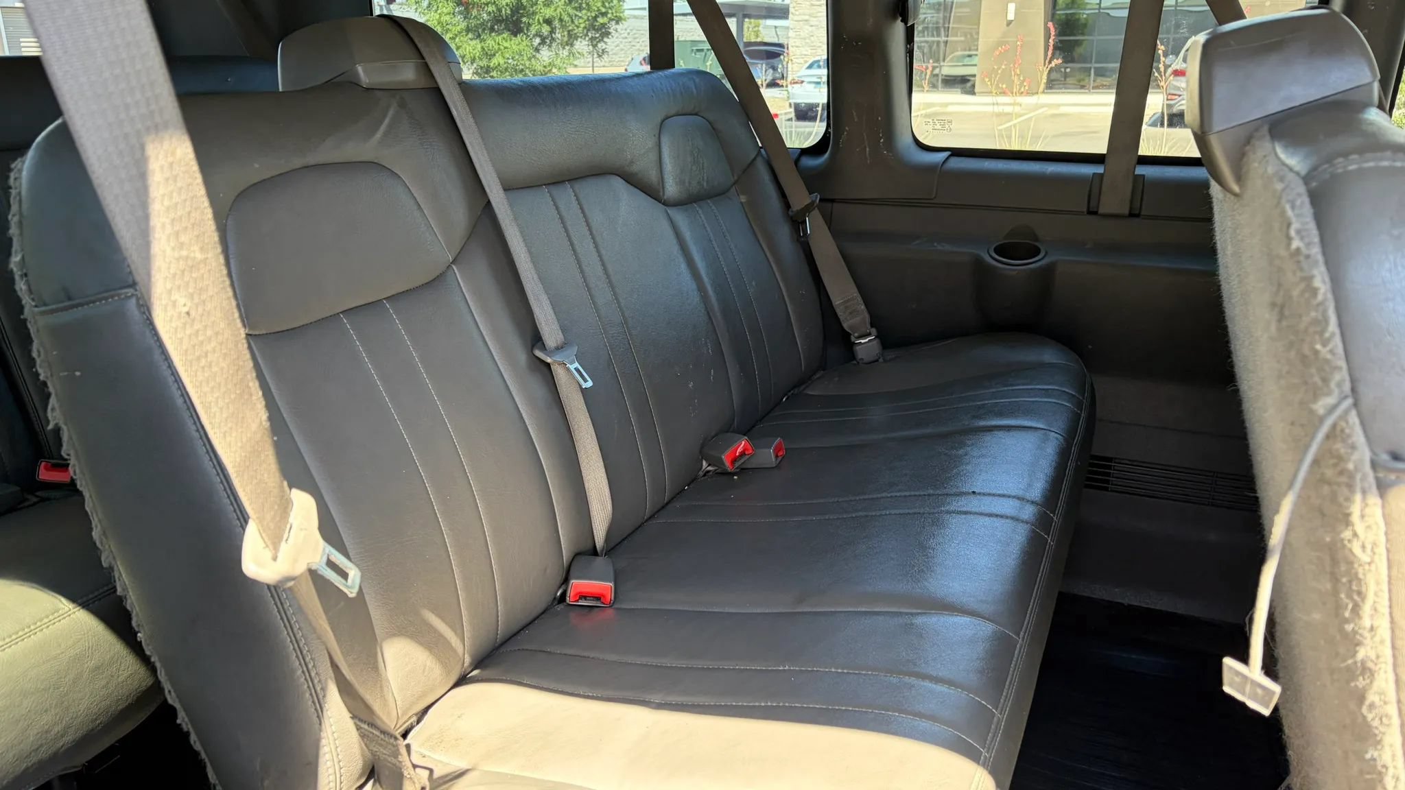 Used 2016 Chevrolet Express 2500 LS RWD image 15