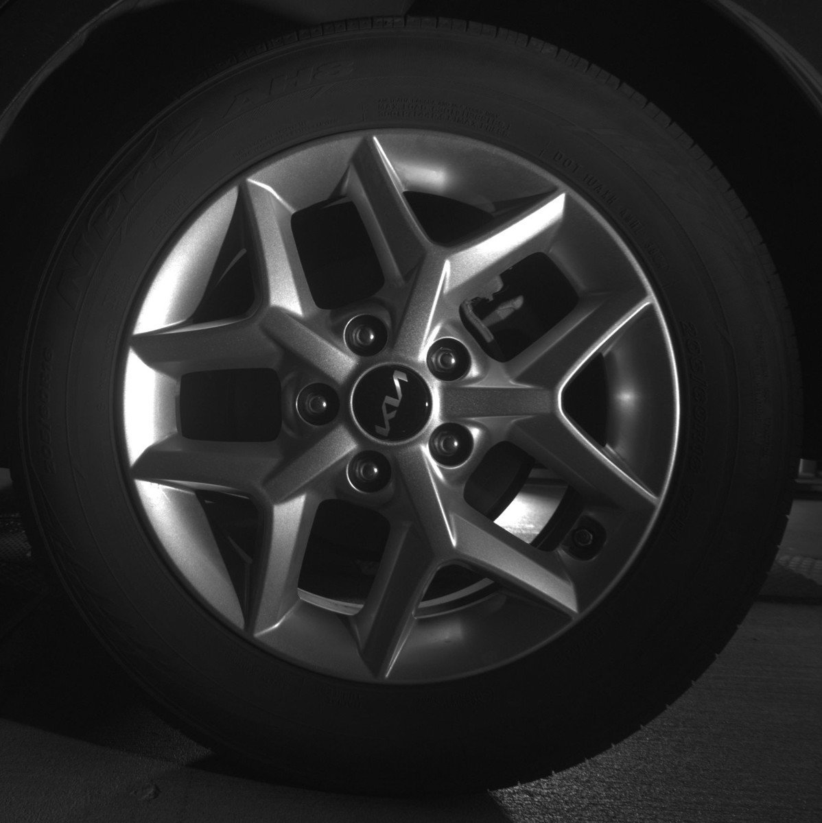 Used 2025 Kia Soul LX w/ LX Technology Package FWD image 14