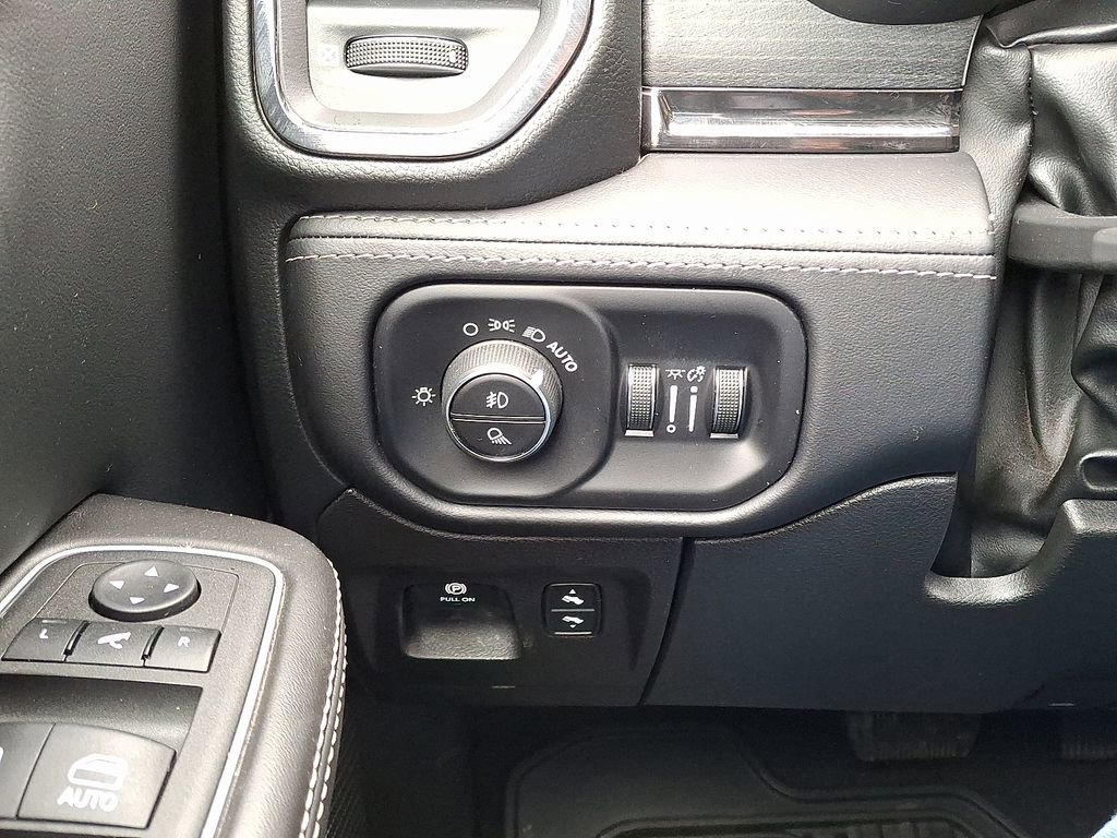 Used 2023 RAM 1500 Limited image 27