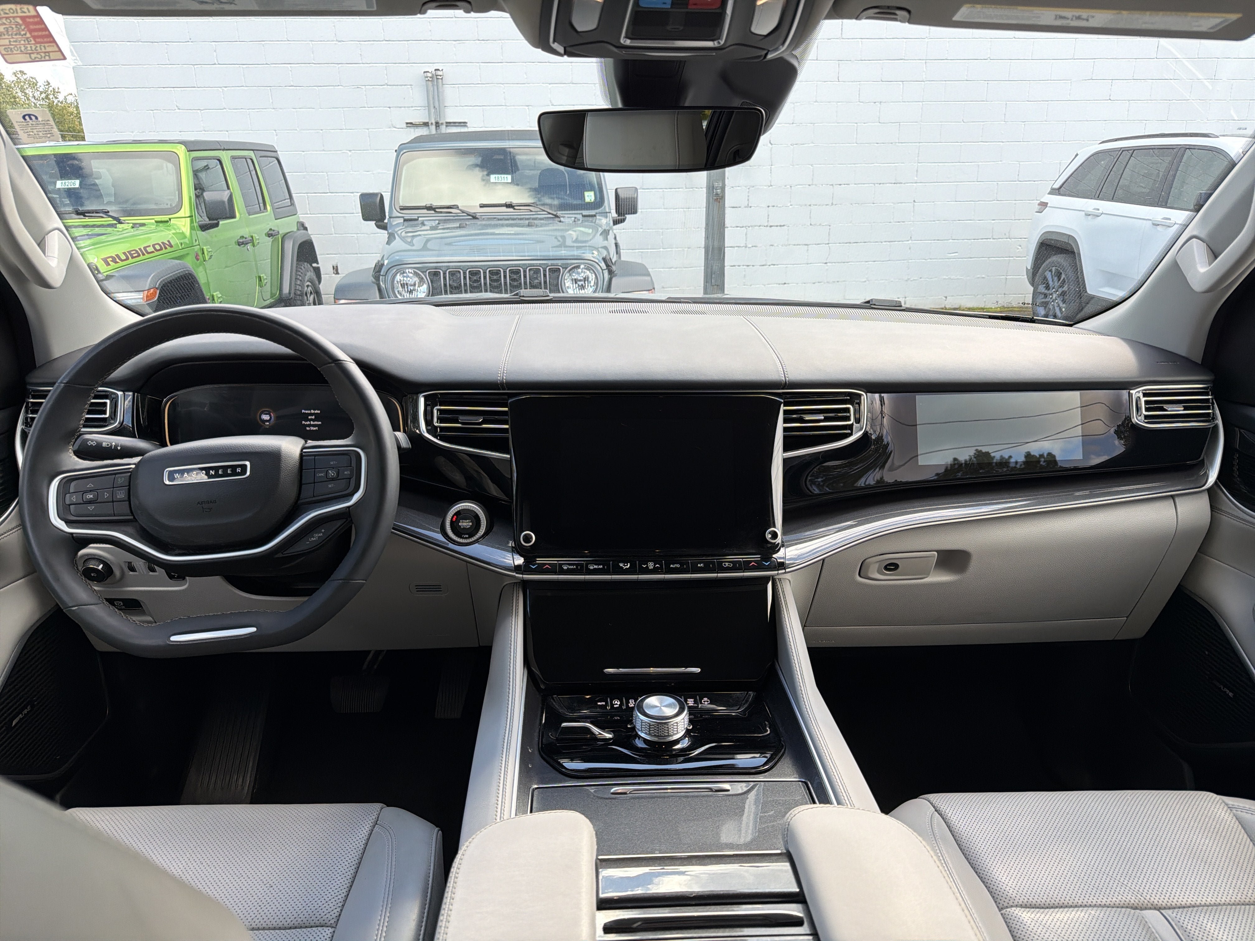 Used 2022 Jeep Wagoneer Series I AWD/4WD image 11