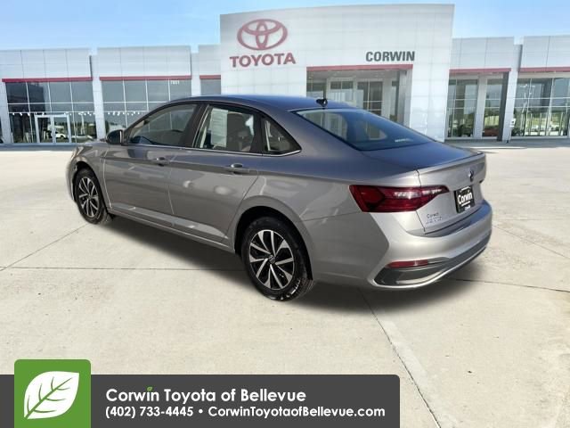 Used 2024 Volkswagen Jetta S image 3