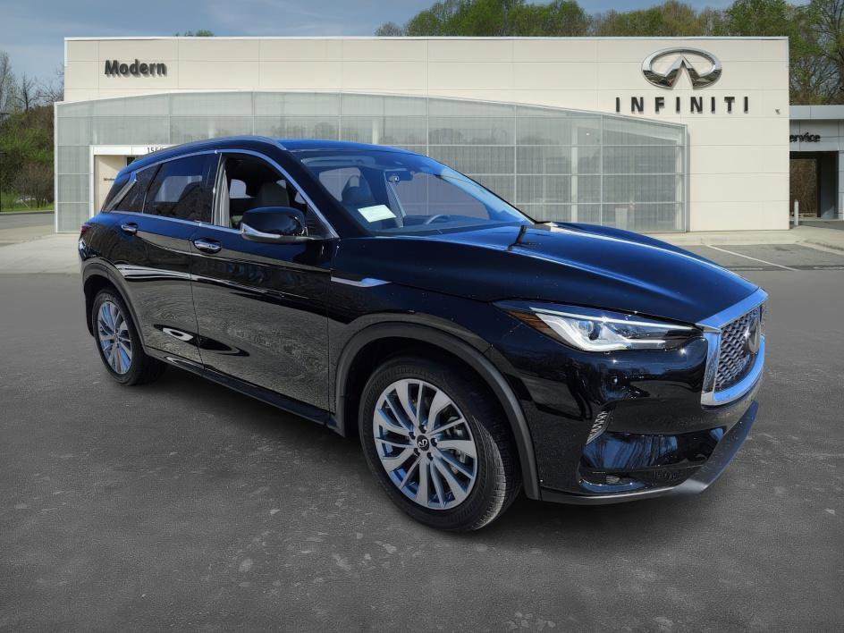New 2025 INFINITI QX50 Luxe