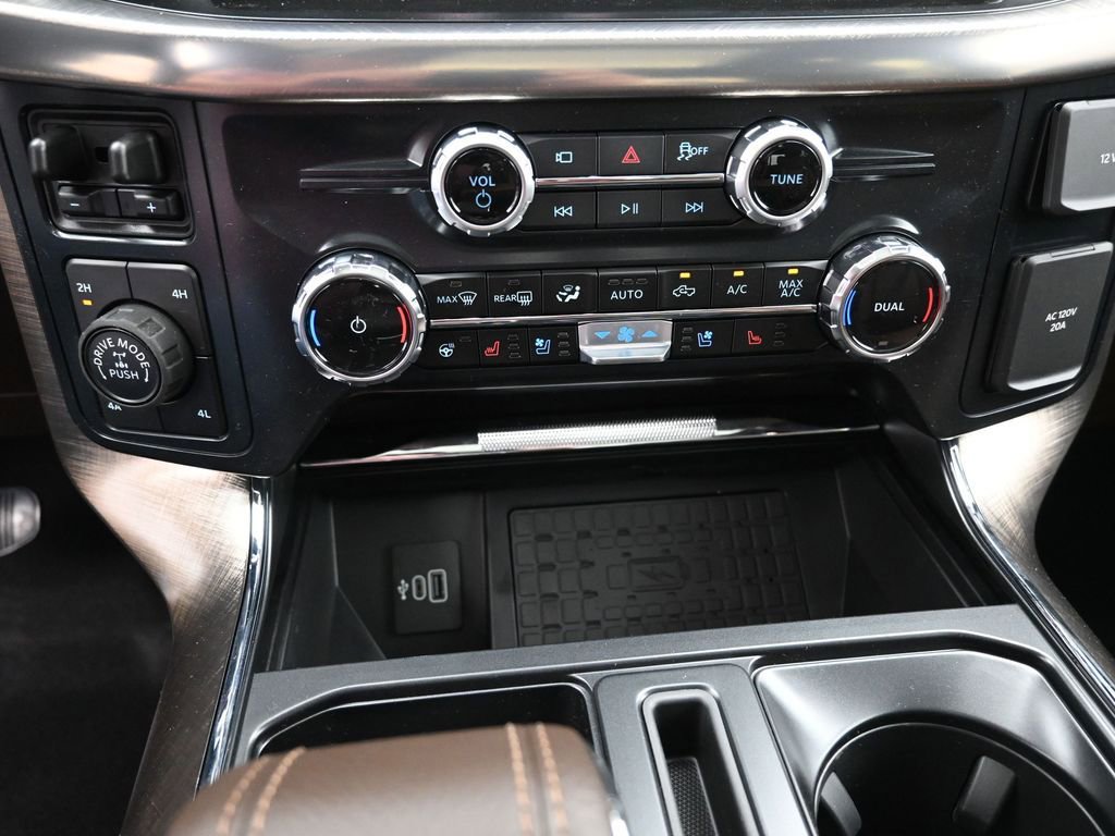 New 2025 Ford F150 King Ranch w/ FX4 Off-Road Package image 9