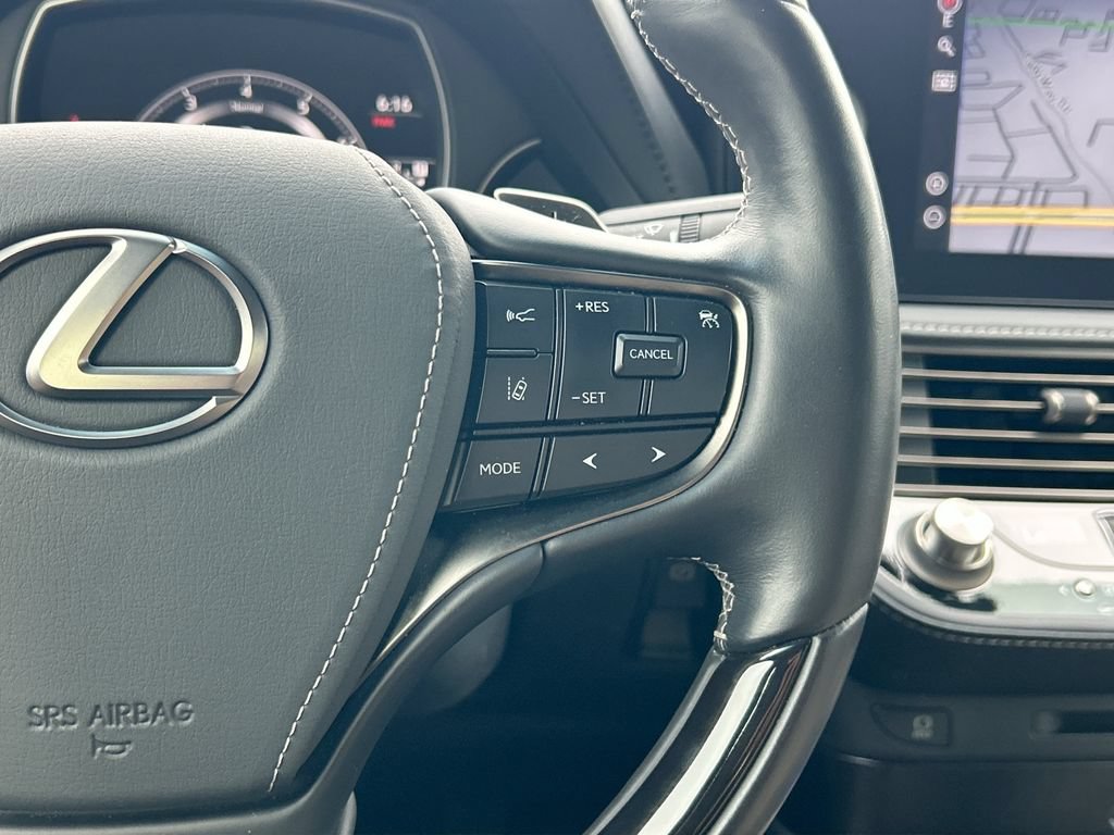 Used 2022 Lexus LS 500 w/ Interior Upgrade Package RWD image 25