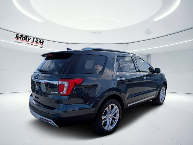 Used 2017 Ford Explorer Limited FWD image 3