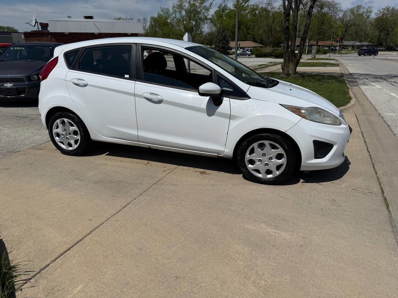 Used 2012 Ford Fiesta SE FWD image 4