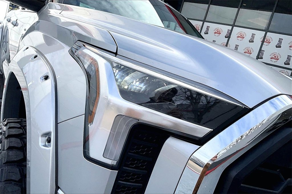 Used 2022 Toyota Tundra SR5 w/ TRD Off-Road Package image 32