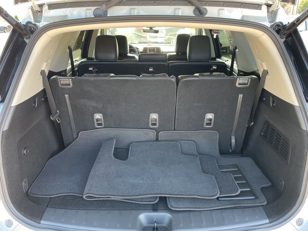 Used 2025 Nissan Pathfinder SL AWD/4WD image 50