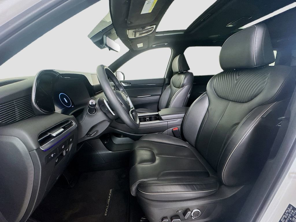 Used 2024 Hyundai Palisade Calligraphy image 12