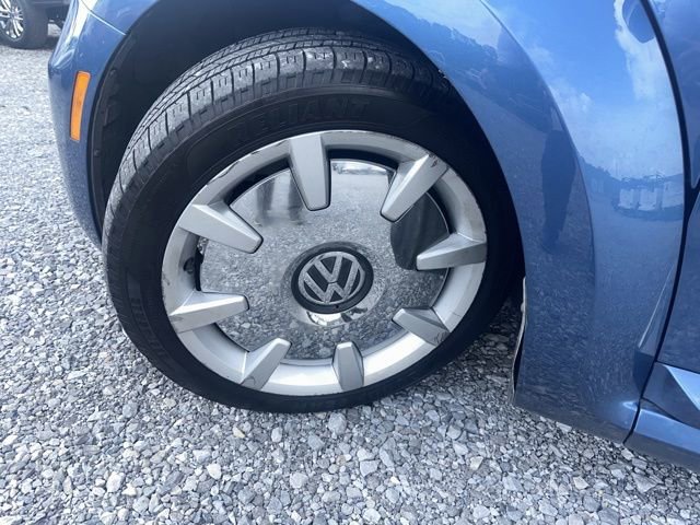 Used 2019 Volkswagen Beetle 2.0T FWD image 7