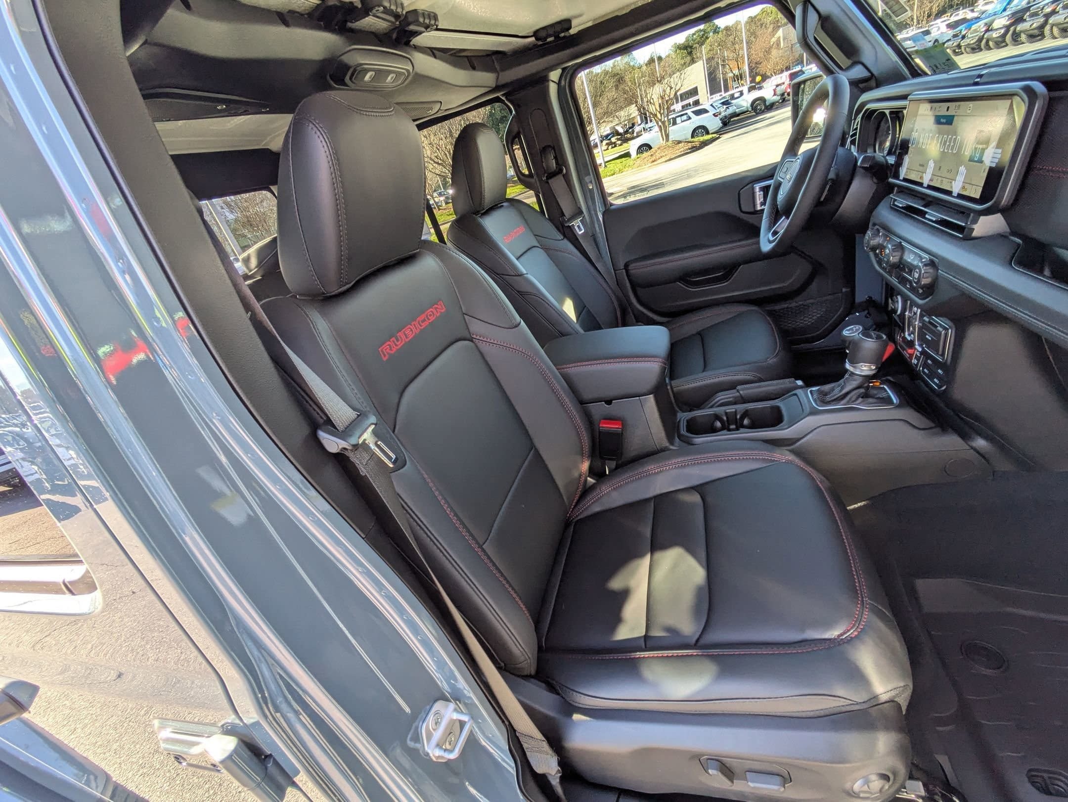 New 2026 Jeep Gladiator Rubicon w/ Steel Power Dome Hood Package AWD/4WD image 26