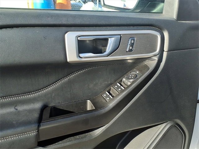 Used 2020 Ford Explorer XLT w/ Equipment Group 202A image 11